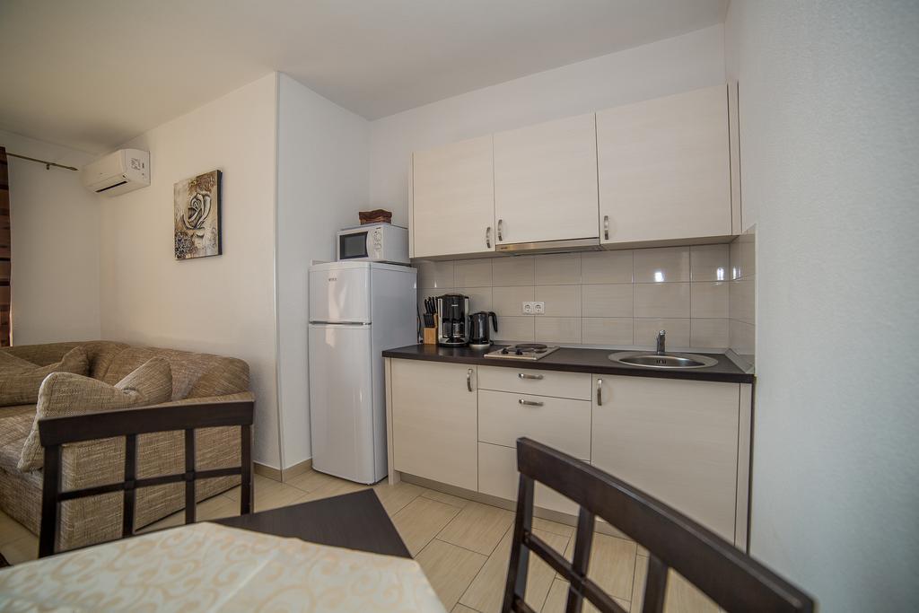 Apartments Kati Omiš Exterior foto
